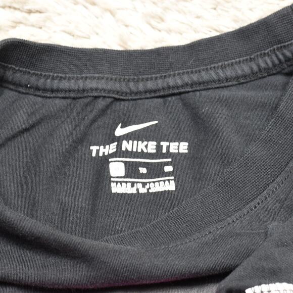 Men Nike Tee T Shirt Crew Neck 100% Cotton XL YOUTH Black Short Sleeve Swoosh - Picture 8 of 8